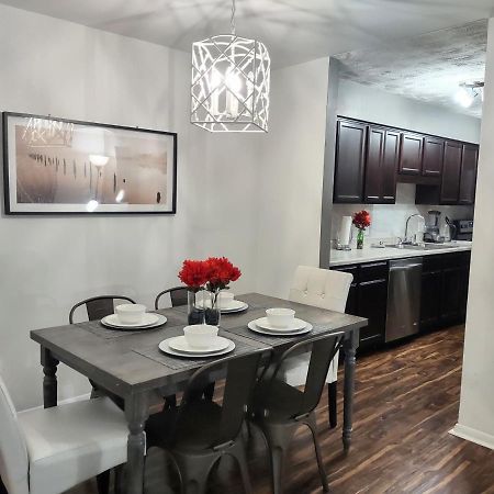Charming Condo In Central 롤리 외부 사진