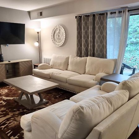 Charming Condo In Central 롤리 외부 사진