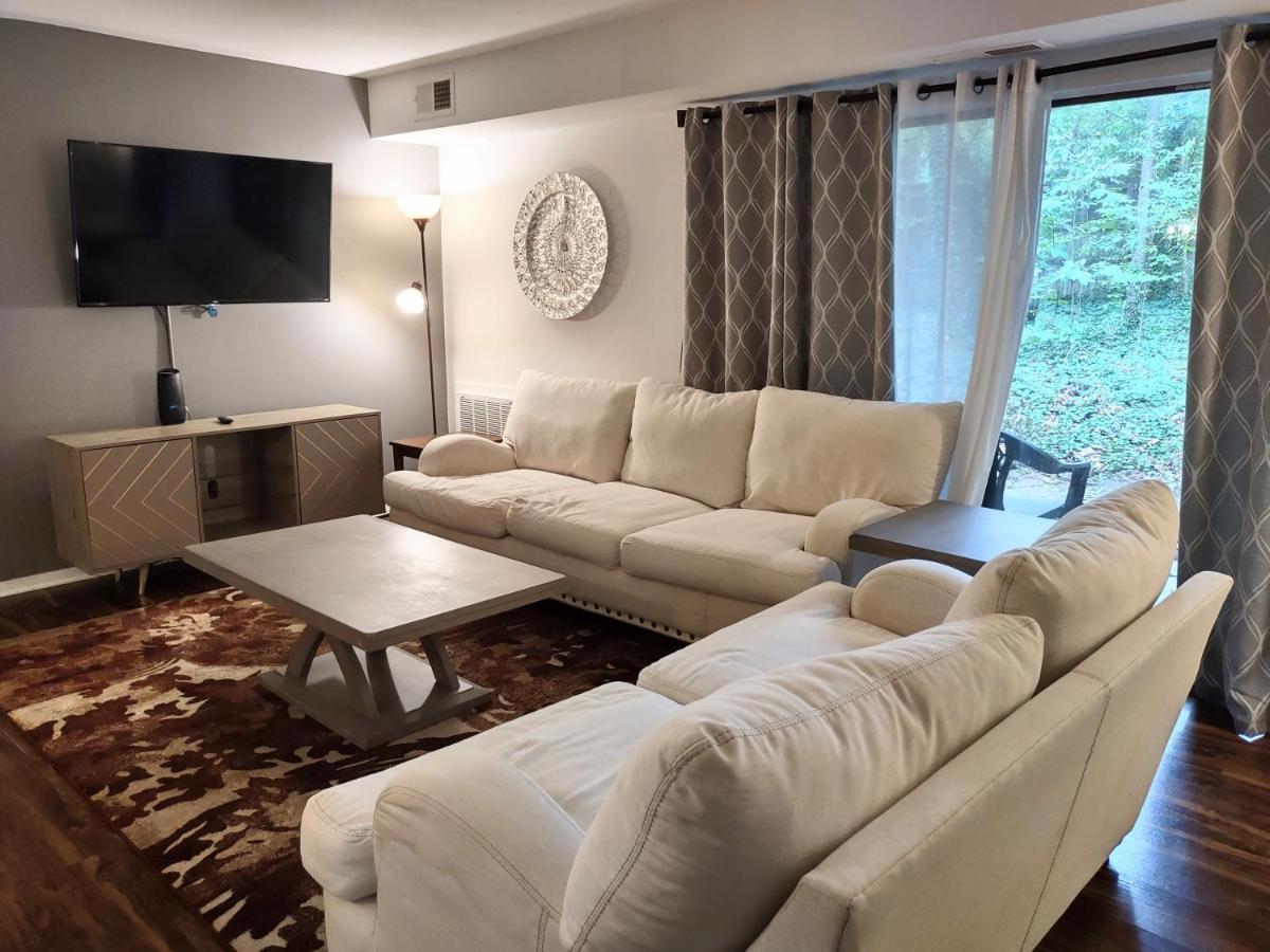 Charming Condo In Central 롤리 외부 사진