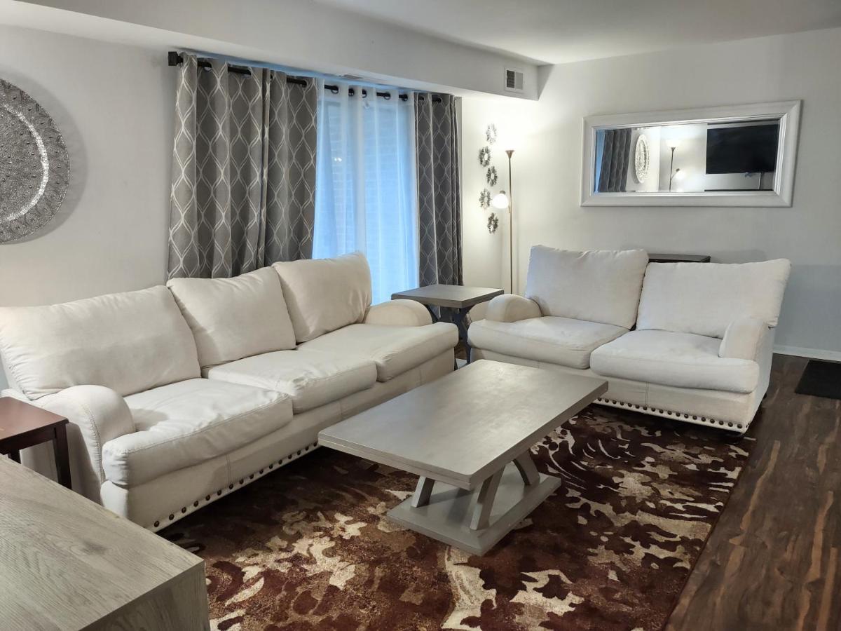 Charming Condo In Central 롤리 외부 사진