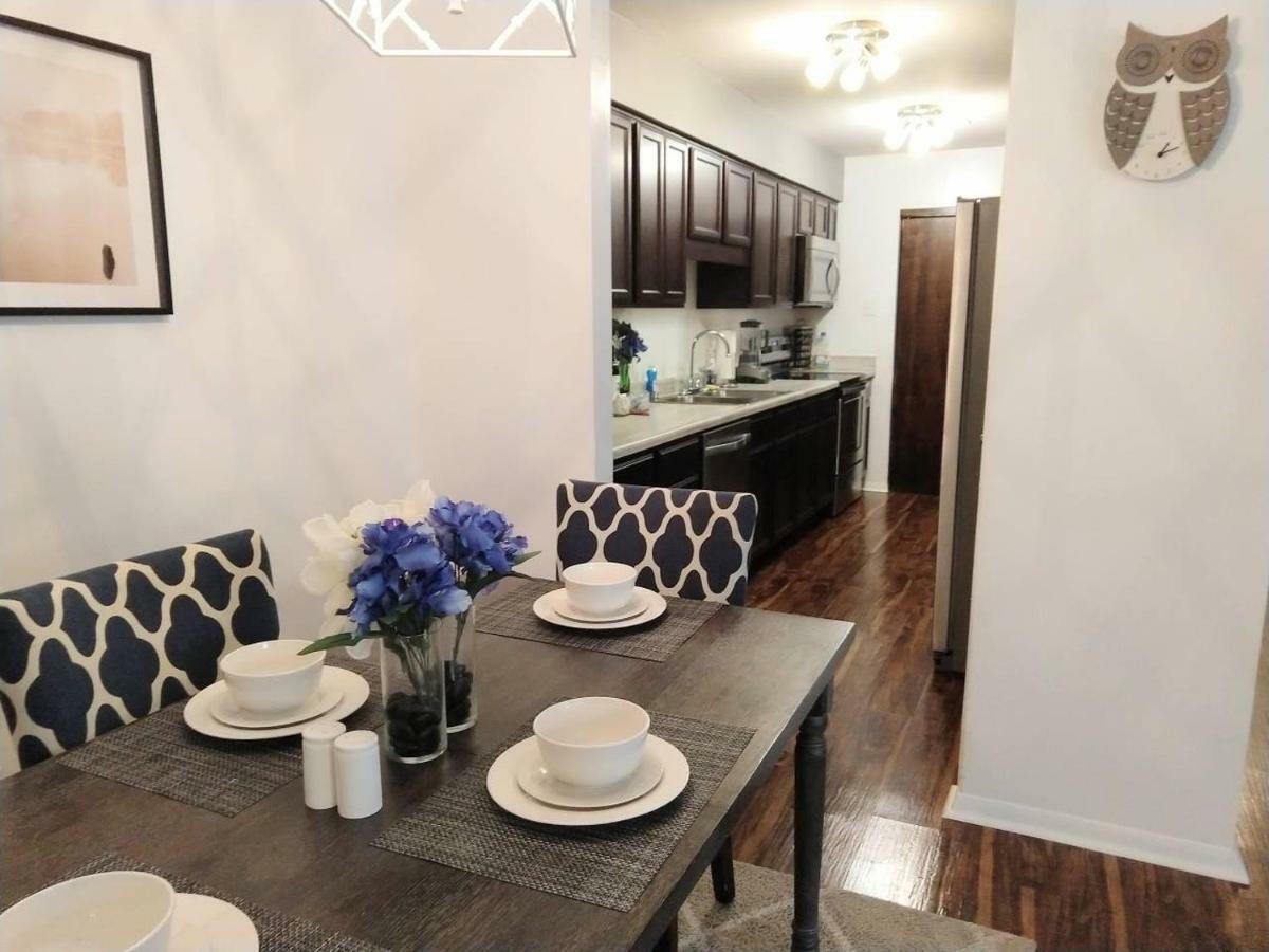Charming Condo In Central 롤리 외부 사진