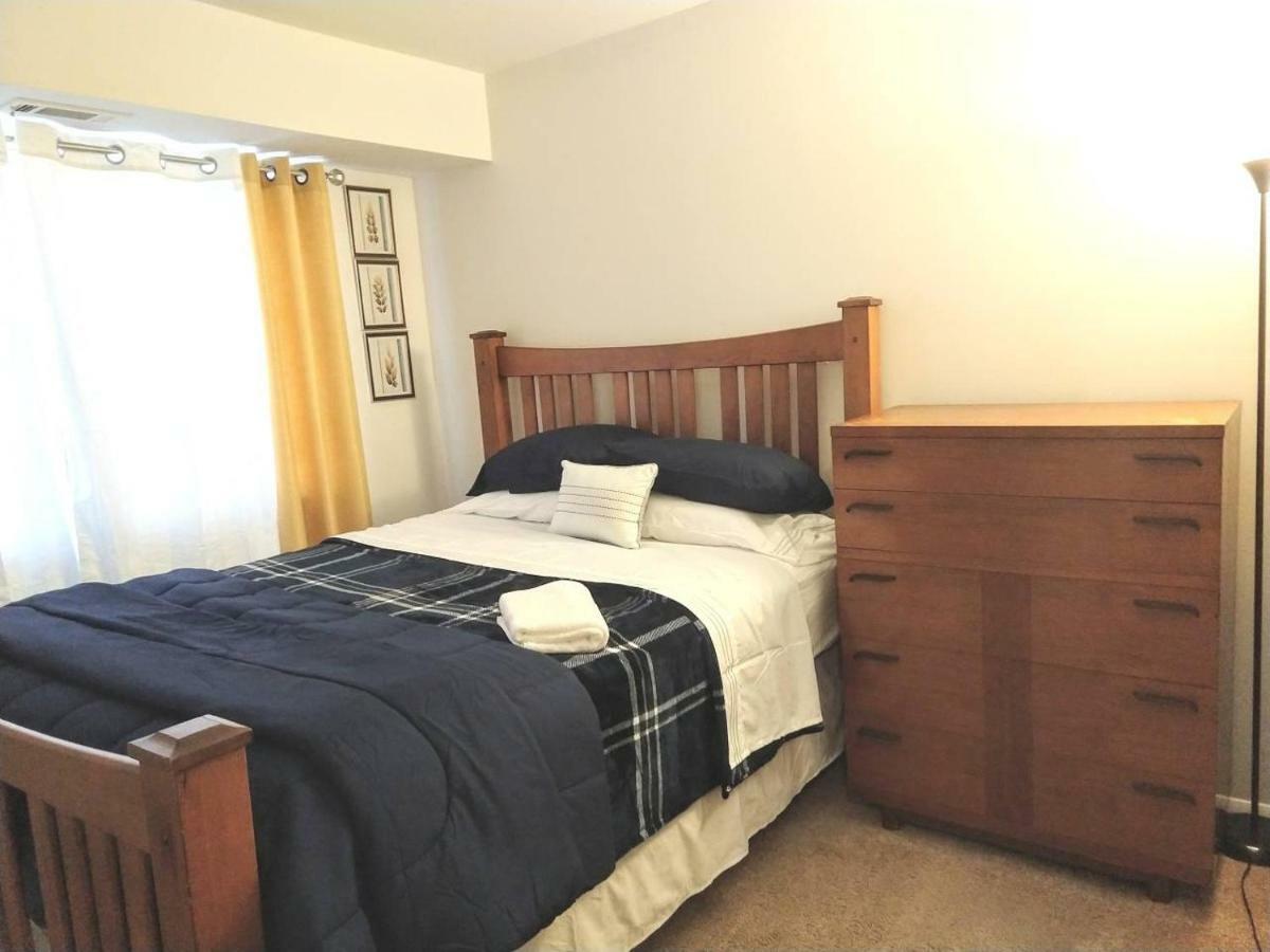 Charming Condo In Central 롤리 외부 사진